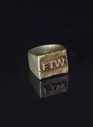 кольцо F.T.W.